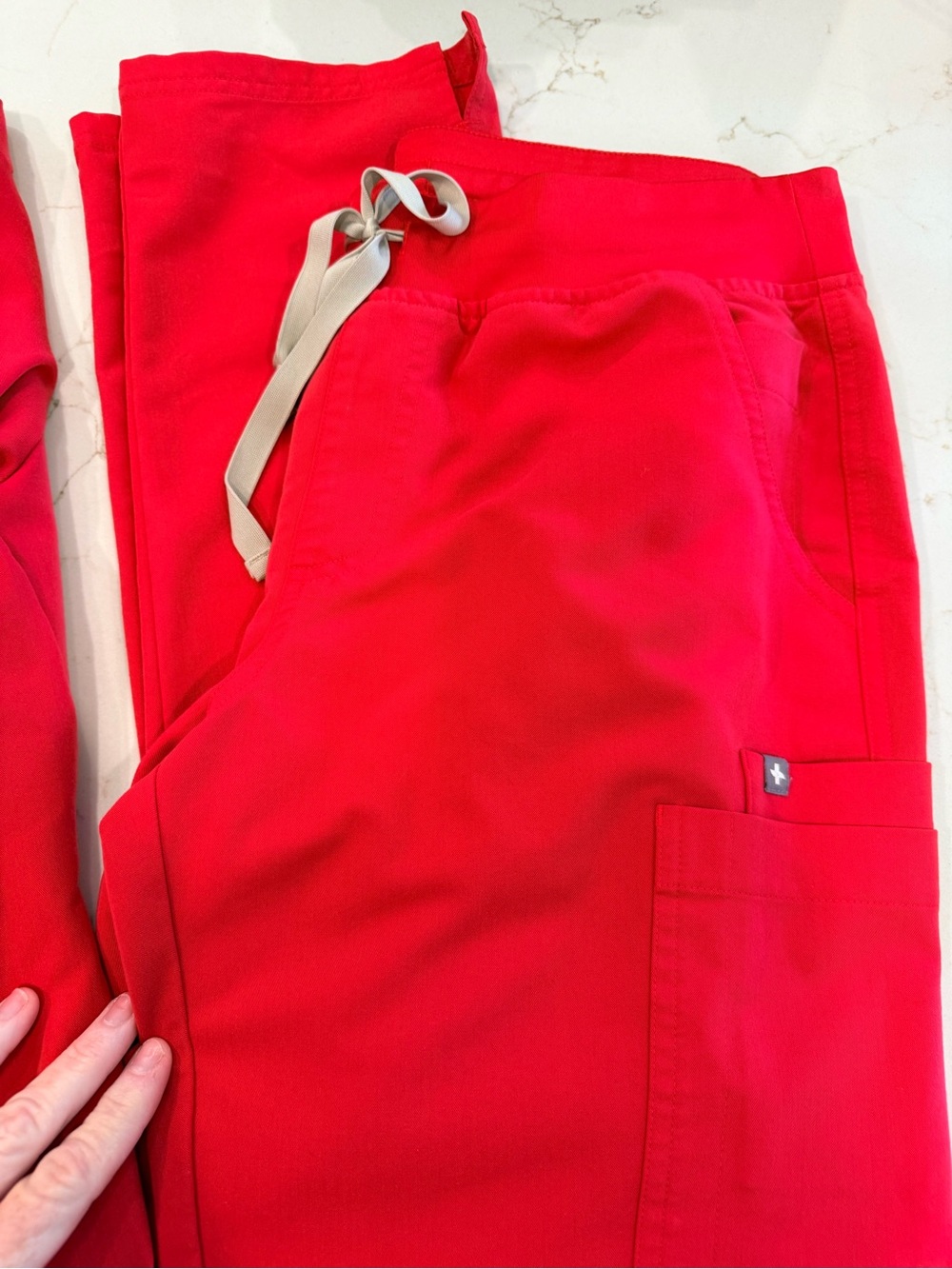 Figs Women's Scrub Top and Pants in Vibrant Hibiscus. Small top med pants - Picture 7 of 15